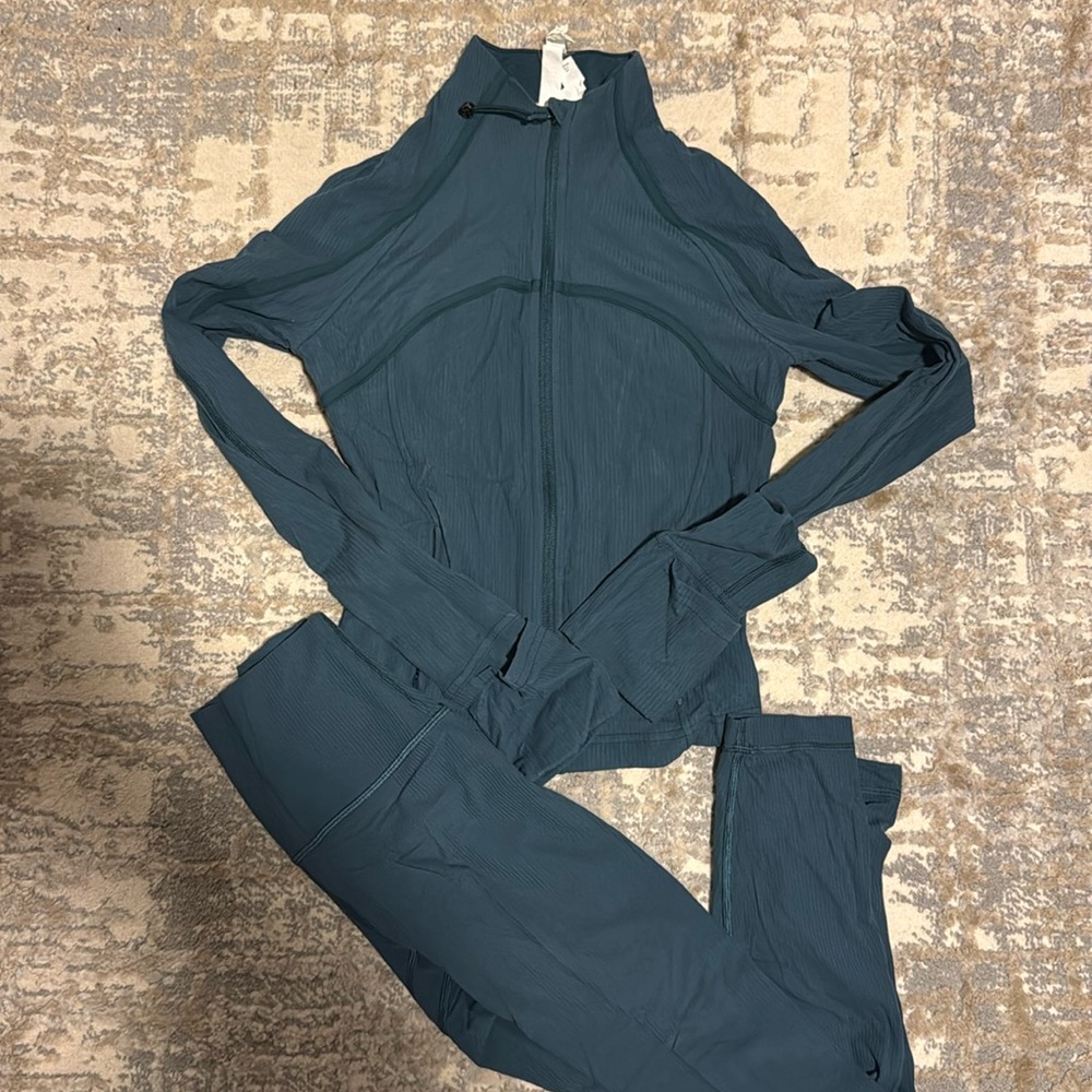 Lululemon Ribbed Set Perfect Condition - image 1
